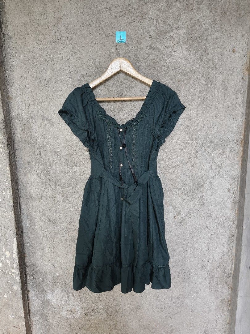 Axes femme (Category: Dresses) located in Manila. Submitted by gelove.thrift (Listing ID 1460509556, Image 2). Description: .