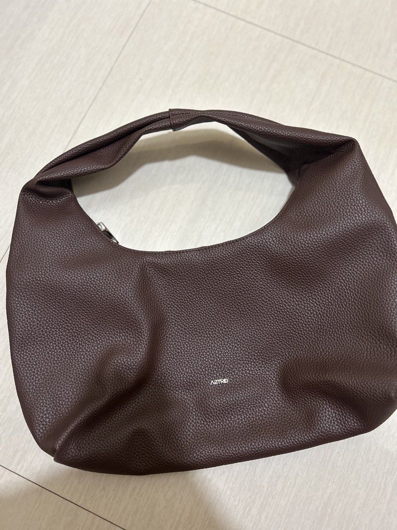 Aztrid Bag (Category: Shoulder Bags) located in Bulacan. Submitted by anne_reyes (Listing ID 1460626375, Image 1). Description: Aztrid Medium Hobo Bag Color : Espresso Like new pa.