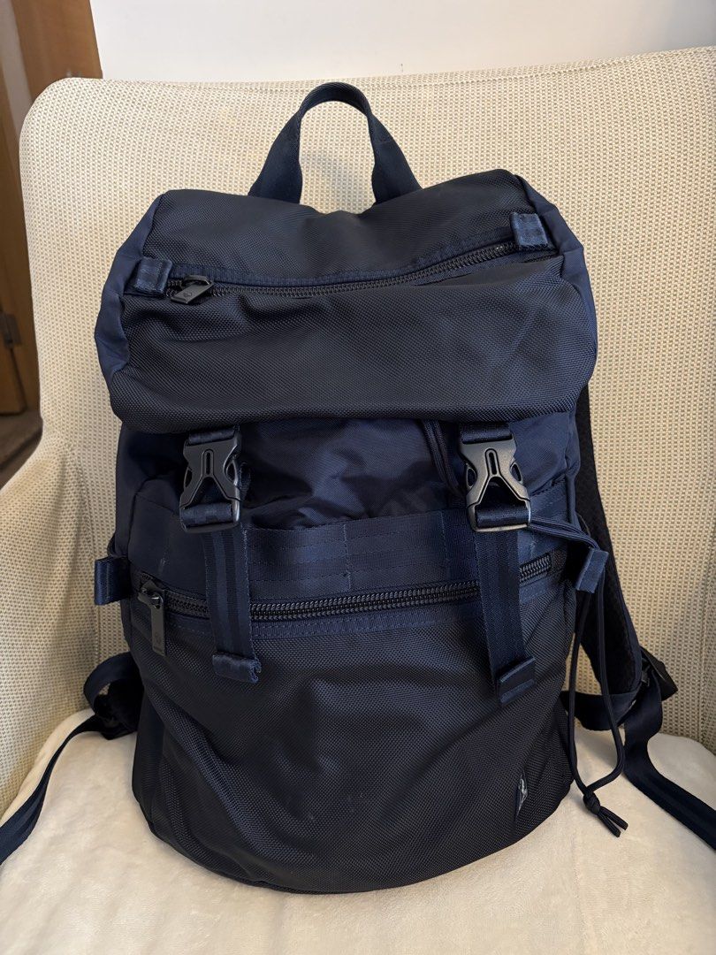 backpack （分類：背包）位於 Hong Kong。 由 emsbags 提交（商品編號 1460562811，圖片 1）。簡介： like new porter backpack still good condition blue color 。
