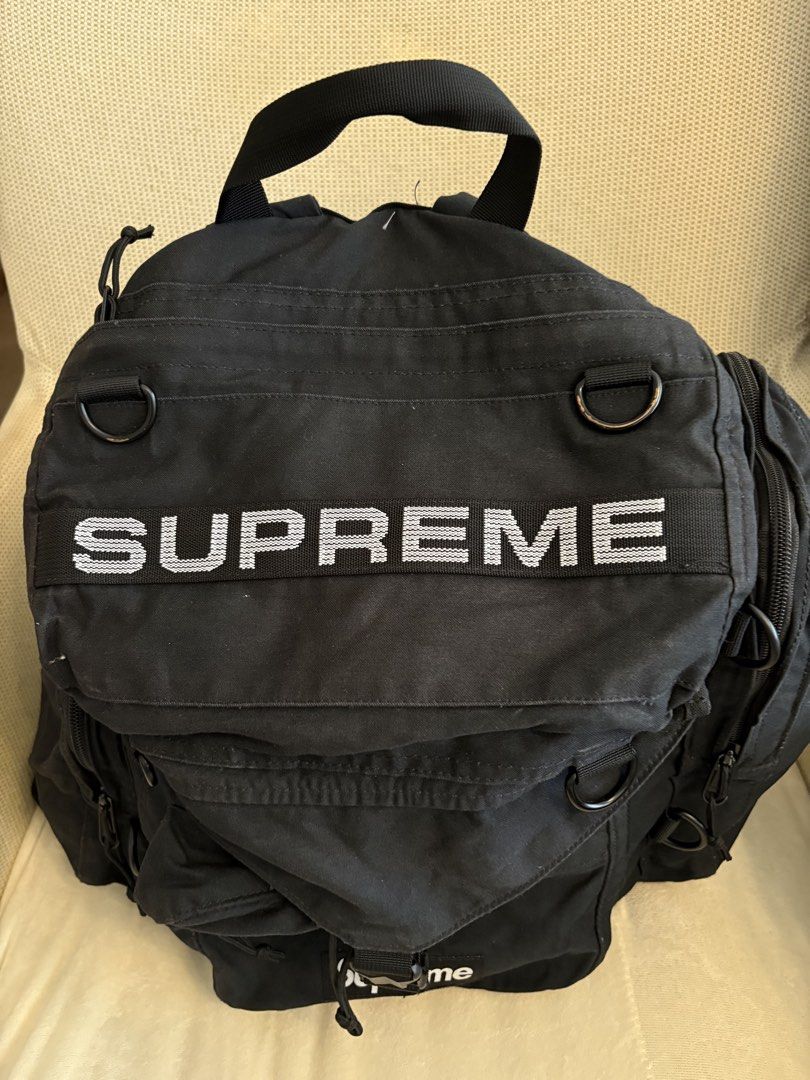 backpack （分類：背包）位於 Hong Kong。 由 emsbags 提交（商品編號 1460563082，圖片 2）。簡介： used supreme backpack good condition r。