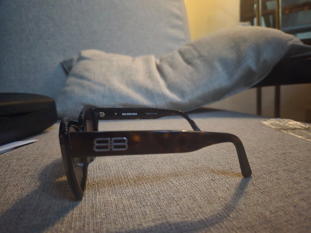 Balenciaga bb cat eye brown sunglasses (negotiable) (Category: Sunglasses & Eyewear) located in Manila. Submitted by thewalkingmuse (Listing ID 1460194997, Image 2). Description: like new. no scratches. no flaws. in excellent condition. 100% authentic. had it adjusted since it was a bit big on my head. can also provide more pictures upon request.