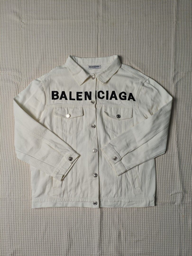 Balenciaga Denim Jacket (Category: Luxury Apparel) located in Dapitan. Submitted by vincesabejon (Listing ID 1460539035, Image 1). Description: Balenciaga Denim Jacket 22.5" Width 25" Length Excellent Condition Sobrang ganda po Loose necktag stitching Need wash lang po No major flaws/issue Php:📥📥📥 Loc: Mindanao Unli Vouch and Vc for safety.