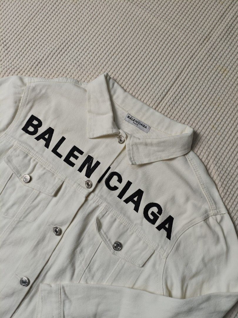 Balenciaga Denim Jacket (Category: Luxury Apparel) located in Dapitan. Submitted by vincesabejon (Listing ID 1460539035, Image 2). Description: Balenciaga Denim Jacket 22.5" Width 25" Length Excellent Condition Sobrang ganda po Loose necktag stitching Need wash lang po No major flaws/issue Php:📥📥📥 Loc: Mindanao Unli Vouch and Vc for safety.