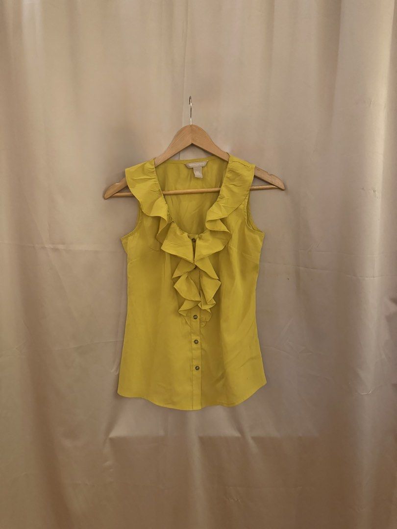 Banana republic ruffles top (Category: Blouses) located in Manila. Submitted by 414studio (Listing ID 1460664747, Image 2). Description: .