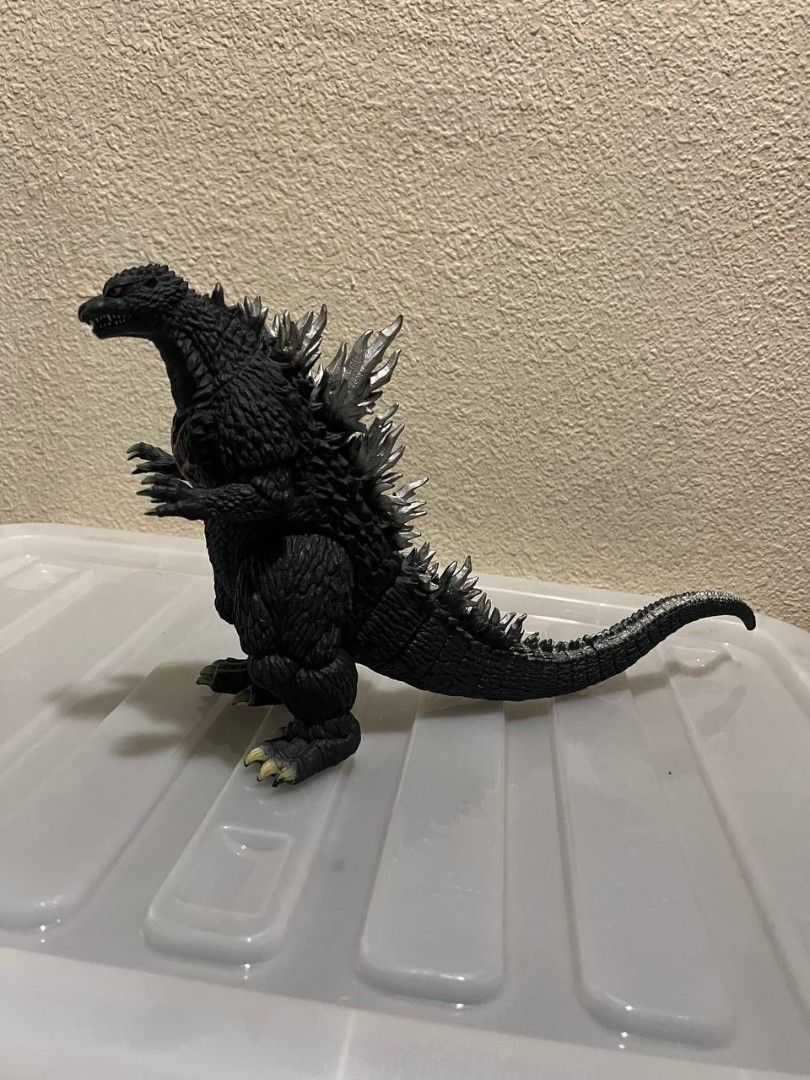 Bandai Godzilla 2003 (Category: Figurines & Statues) located in San Juan City. Submitted by amcnieves (Listing ID 1460538712, Image 2). Description: Bandai Godzilla 2003.