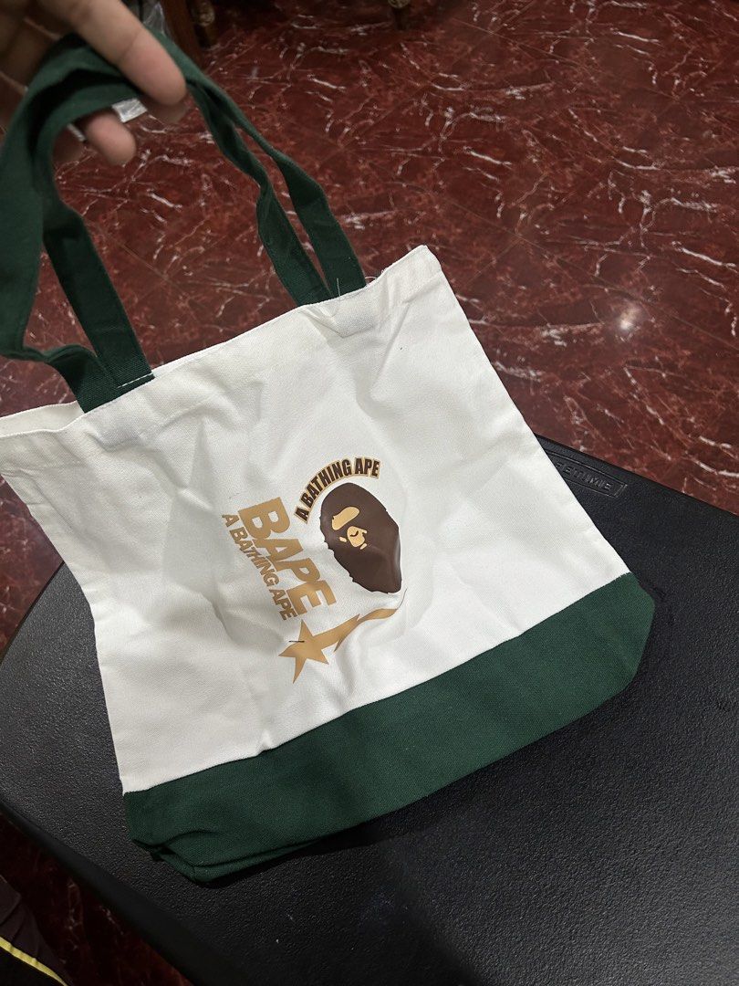 Bape tote bag (Category: Sling Bags) located in Manila. Submitted by drilskie0954204 (Listing ID 1460514820, Image 3). Description: DM me .