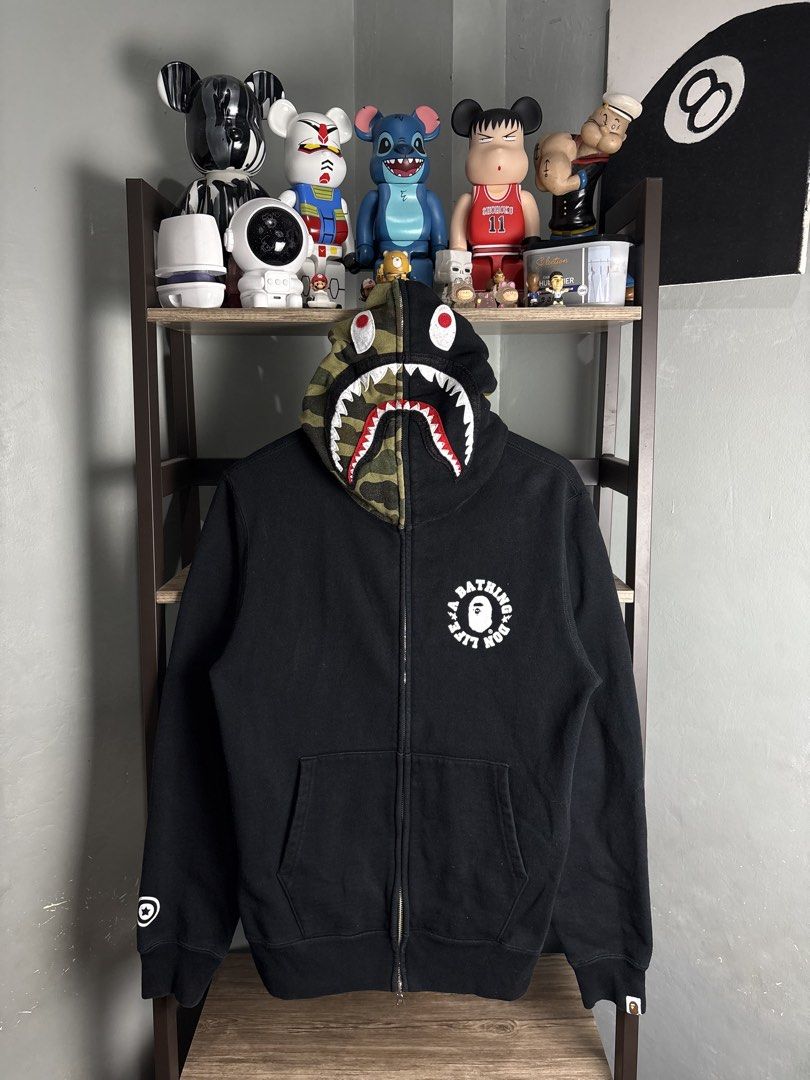 bape x don life full zip (Category: Activewear) located in Manila. Submitted by thriftnikenv.2 (Listing ID 1460521024, Image 1). Description: BAPE X DON LIFE ORIGINAL MINIMAL HAIRLINE SUPER LIIT SA SIDES LANG CHECK MO SA PICTURE SIZE LARGE 9/10 cr 9k nego.