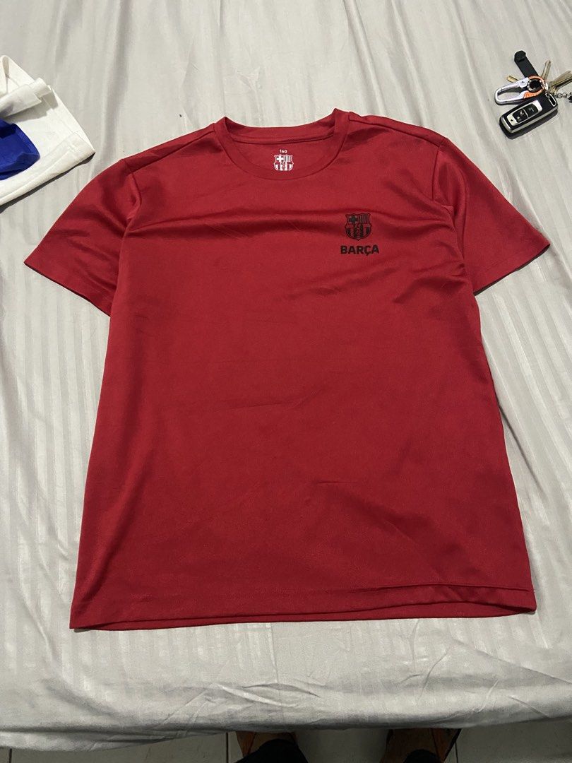 Barca (Category: Activewear) located in Tagum. Submitted by thrift.tizz (Listing ID 1460655874, Image 1). Description: FCB Excellent conditon Issue:See comsec Size M 20x26 .