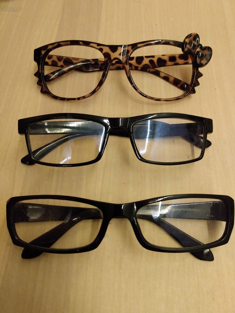 Bayonneta Black Rectangular Frames, Leopard Print Hello Kitty Eyewear (Category: Sunglasses & Eyewear) located in Antipolo. Submitted by toryssecret (Listing ID 1460683351, Image 1). Description: 40 ea/100 take all.