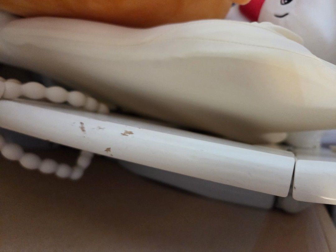 BB床 BB床架 Baby Crib （分類：嬰兒玩具）位於 Hong Kong。 由 mcchilam 提交（商品編號 1460540497，圖片 2）。簡介： 可正常使用，有使用痕跡，見圖 l* w *h 96*58*92cm。
