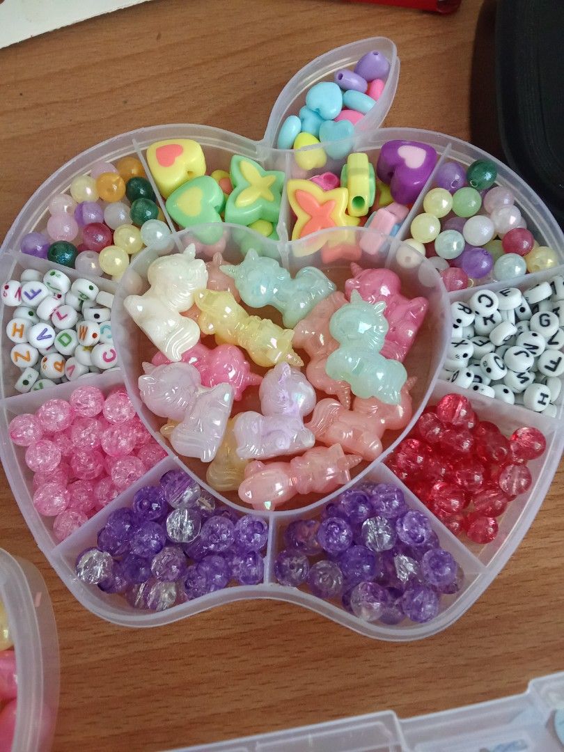 Beads and flat charms (Category: Handmade Craft) located in San Pedro. Submitted by jirehveras (Listing ID 1460672939, Image 2). Description: bilhin nyo na guys di ko na nagagamit nakatambak na lang pwede pang pababaan ung price kung namamahalan kayo Mode of payment: GCASH ONLY Mode of delivery: Lalamove/J&T Location: San Pedro Laguna.