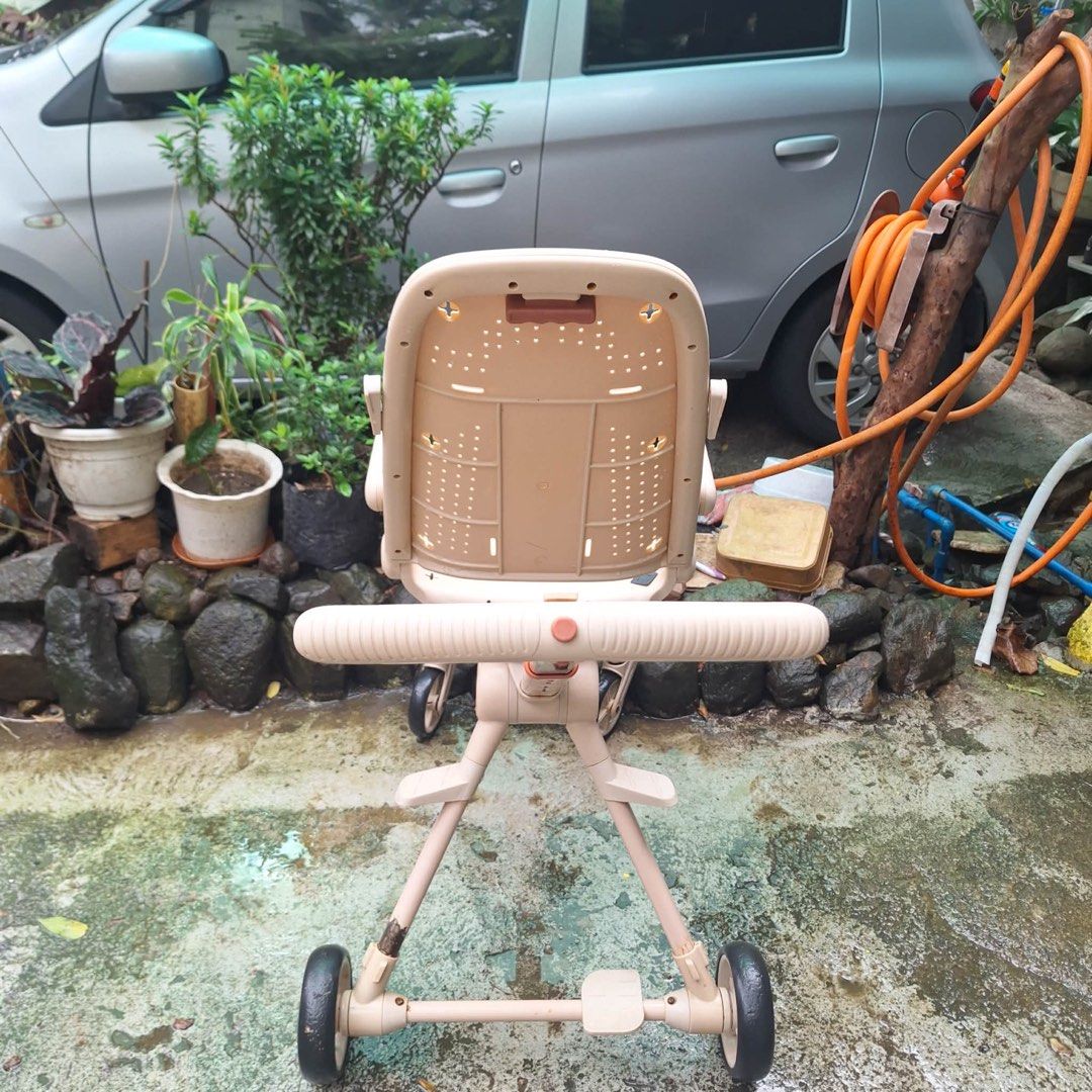 beige stroller with free cushion (Category: Strollers) located in Rizal. Submitted by hanyle (Listing ID 1460657046, Image 3). Description: issue: hard to fold and paint chips .