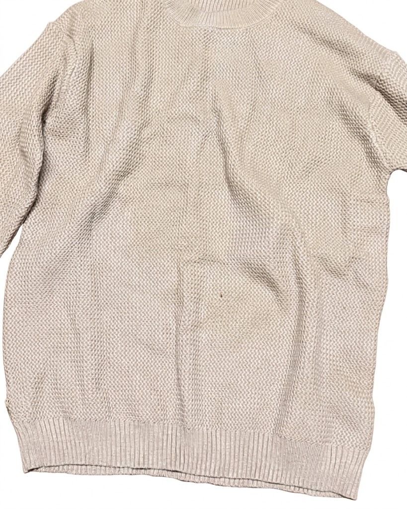 Beige Textured Knit Crewneck Sweater (Category: Longsleeves) located in Pasig City. Submitted by declutter.cay (Listing ID 1460534502, Image 1). Description: - Comfortable beige sweater - Textured knit pattern - Classic crewneck style - Long sleeves - Ribbed cuffs and hem - Versatile for layering or standalone wear - Easy to pair with jeans or trousers - Unisex (M for men, L-XL for women).