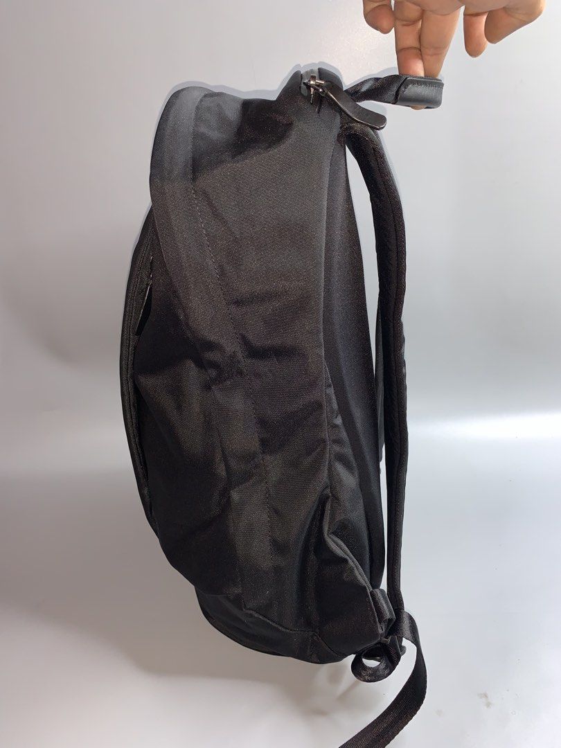Bellroy Classic Backpack (Category: Backpacks) located in Binan City. Submitted by disqualified_but_undefeated (Listing ID 1460629577, Image 3). Description: WTS!!! 🔥🔥🔥🔥🔥 Bellroy Classic Backpack Lightly Used 📩📩📩 DM to Purchased Grab it now! Thanks! •Bellroy Classic Backpack Compact in black. It is a streamlined, 16-liter laptop backpack scaled down from Bellroy's standard 20L version. It is designed specifically for shorter outings, mini