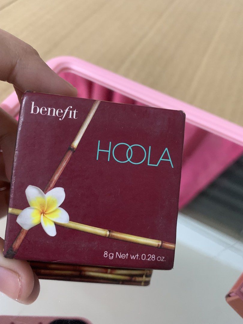 BENEFIT BRONZER (Category: Makeup) located in Manila. Submitted by meyang_ (Listing ID 1460636035, Image 1). Description: kept it clean barely used Loc: MANILA 🤍🤍.