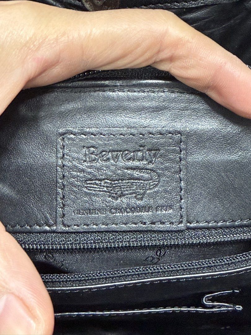 Beverly Genuine crocodile bag (Category: Tote Bags) located in Manila. Submitted by prelovedbyramiah (Listing ID 1460568081, Image 3). Description: like new.