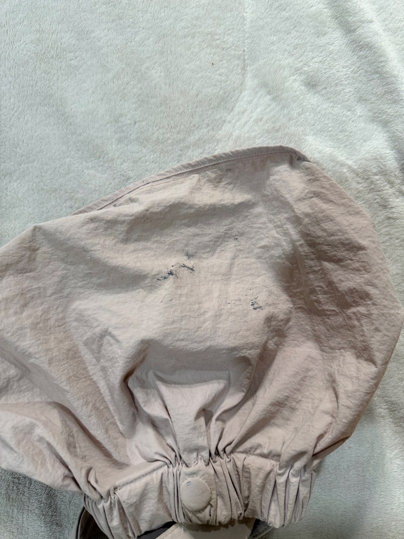 beyond the vines dumpling bag (Category: Cross-body Bags) located in Manila. Submitted by i400ayla (Listing ID 1460591738, Image 2). Description: check condi - needs to be cleaned.