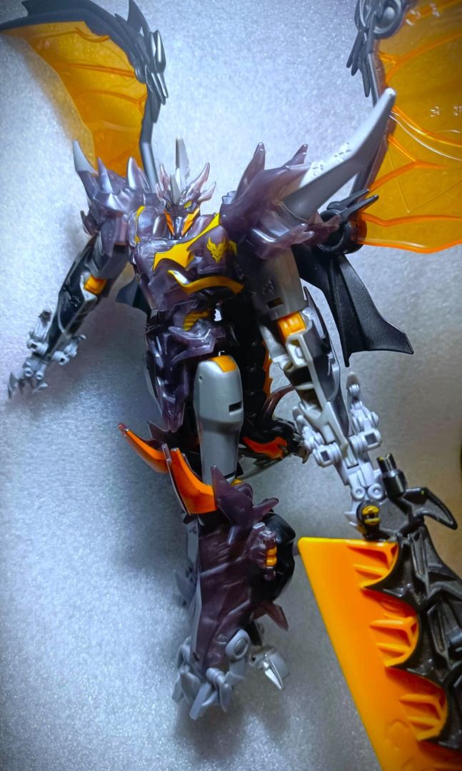 BIB ULTIMATE PREDAKING Hasbro Beast Hunters Transformers (Category: Action & Battle Toys) located in Pasay City. Submitted by Chariselyn (Listing ID 1460618940, Image 3). Description: BIB ULTIMATE PREDAKING (5,500+sf) Hasbro Beast Hunters Transformers Series: Beast Hunters, 2014 Scale: 8 inches Stock: 1 Box Condition: 8/10 Issues: 0 Accessories: complete Mode of Payment: GCash or through your rider Shipping options: Payment first before delivery,