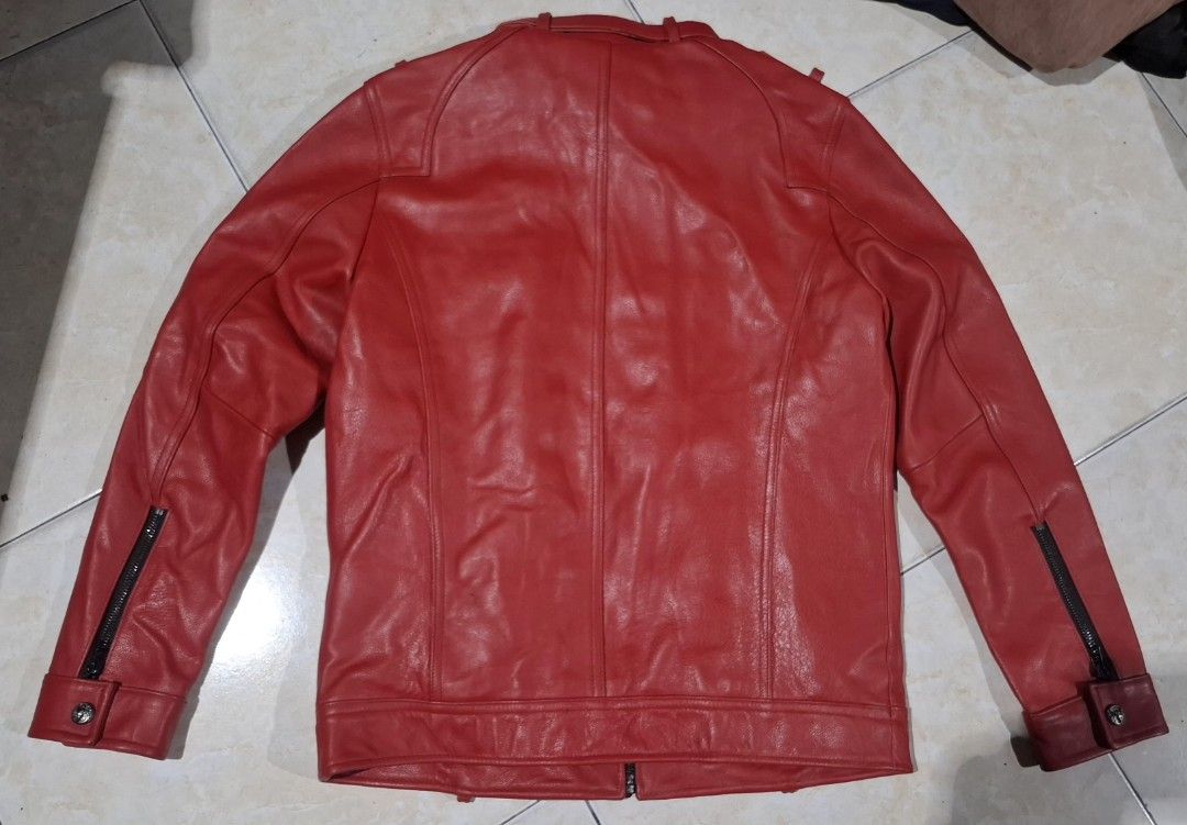 Biker jacket (Category: Coats, Jackets and Outerwear) located in Baguio. Submitted by thriftrot (Listing ID 1460510957, Image 3). Description: brand new cowhide leather no issue medium dimes on photos loc. baguio add shipping fee.