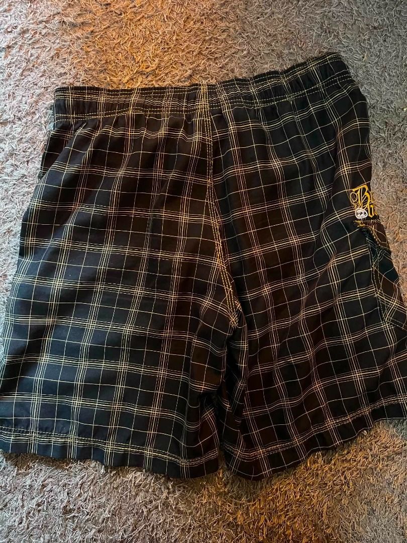 billabong shorts (Category: Swim Trunks & Board Shorts) located in Davao. Submitted by oplangtungyang (Listing ID 1460674688, Image 2). Description: dm for more details accepting any offers except for lowballing.