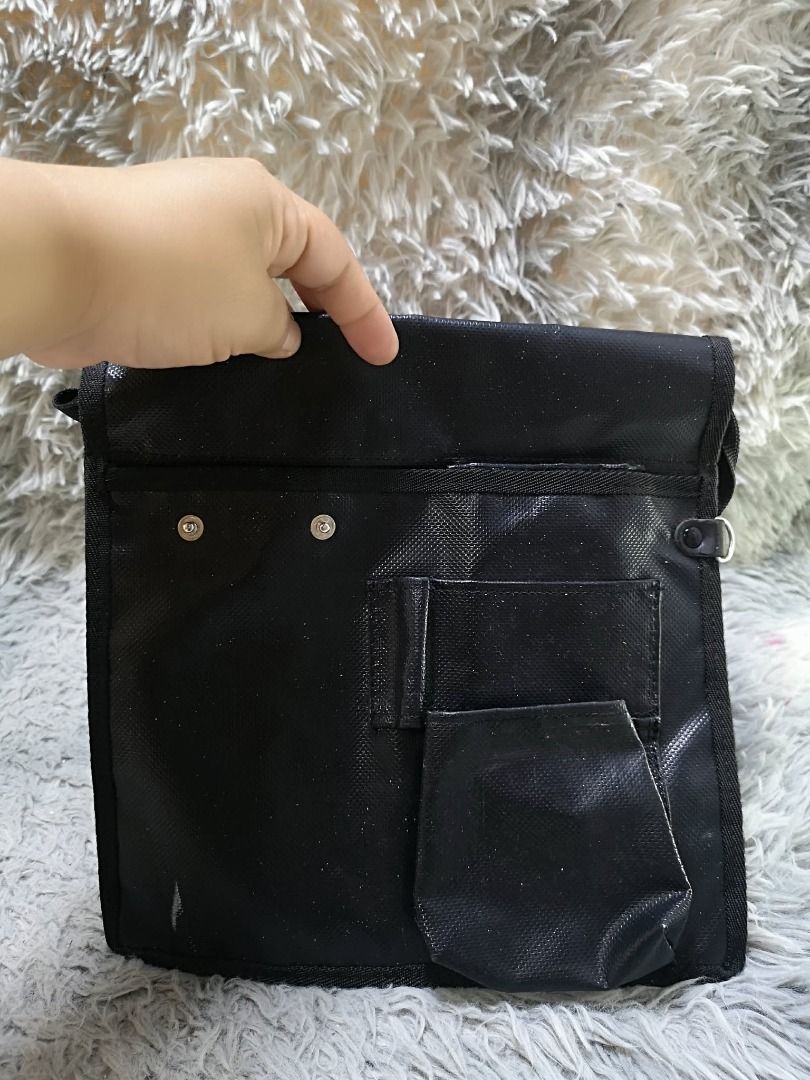 Black Adjustable Strap Sling Bag (Category: Sling Bags) located in Santa Cruz. Submitted by jmy_surplus.2 (Listing ID 1460523768, Image 3). Description: Size ; L - 11 W - 11 Color ; Black Type ; Sling bag Brand ; No brand Material ; Synthetic Style ; Black Sling Bag LR 173 JMY 5 Batch #218.