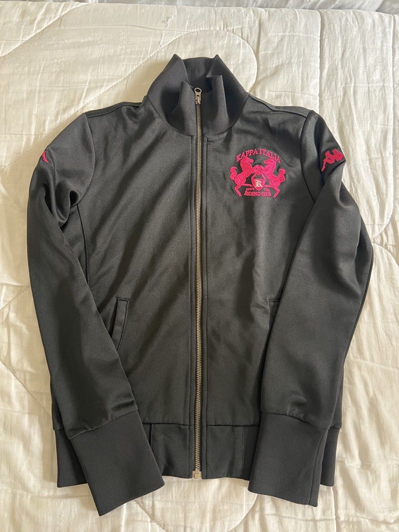 Black and Pink Kappa Horse Jacket (Category: Coats, Jackets and Outerwear) located in Taguig. Submitted by gingerderp (Listing ID 1460567588, Image 1). Description: Perfect for those cool girls who love them horses! Comfortable and lovely fit that can easily make you stand out. So many small details that make this piece so memorable 🥹 XS-M Fits! .