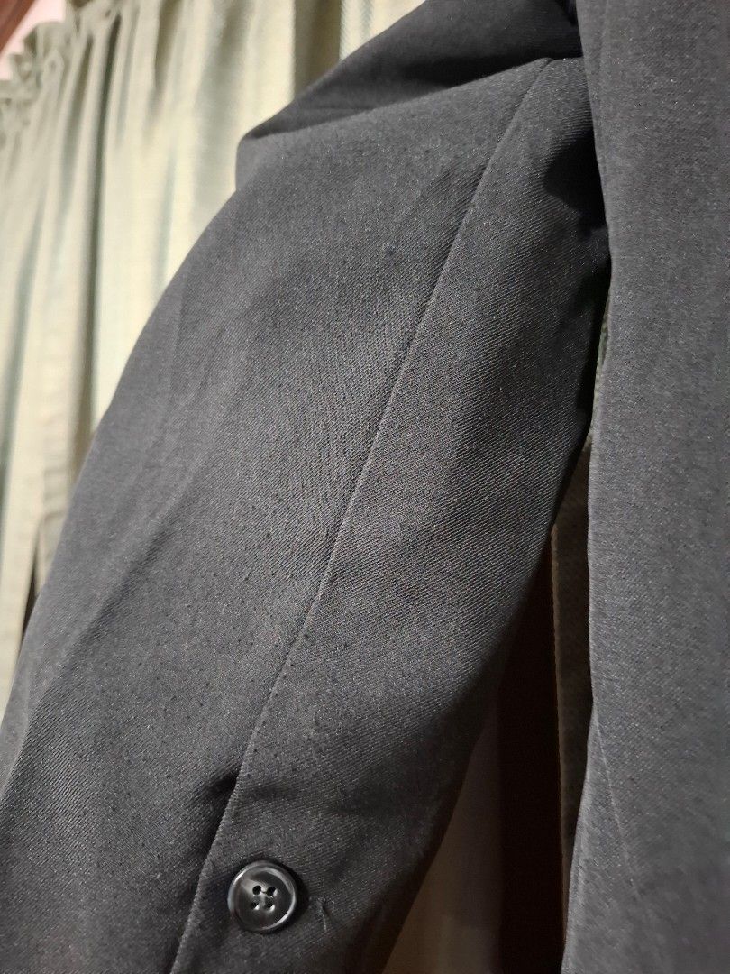 Black Blazer (Category: Coats, Jackets and Outerwear) located in Bulacan. Submitted by cuencastreet (Listing ID 1460498211, Image 3). Description: - Size M - Two-button closure 📏 Price & Size/measurements are indicated in each photo. ✨ Most items are in good to excellent condition. 📩 Send us a message if you're interested. 💳 Mode of Payment: GCash / Maya / Bank Transfer 📌 All items are available unless marked SOLD. RULES & REMINDERS: 1. Stric