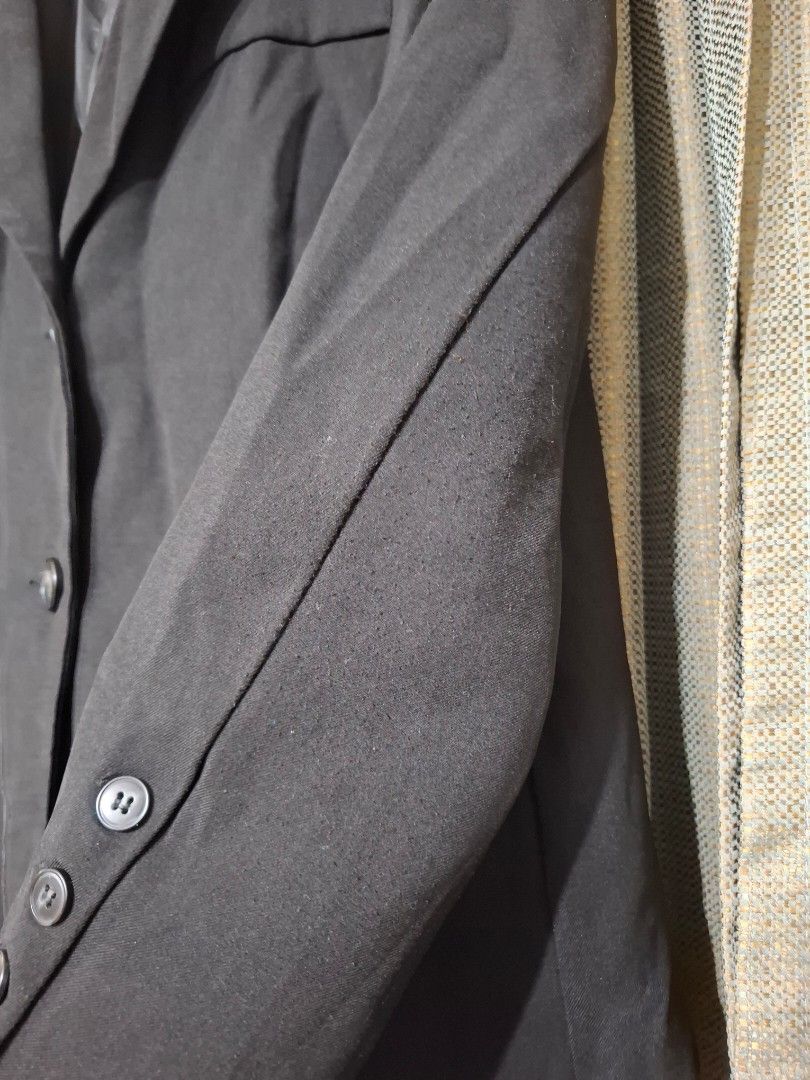 Black Blazer (Category: Coats, Jackets and Outerwear) located in Bulacan. Submitted by cuencastreet (Listing ID 1460498211, Image 2). Description: - Size M - Two-button closure 📏 Price & Size/measurements are indicated in each photo. ✨ Most items are in good to excellent condition. 📩 Send us a message if you're interested. 💳 Mode of Payment: GCash / Maya / Bank Transfer 📌 All items are available unless marked SOLD. RULES & REMINDERS: 1. Stric