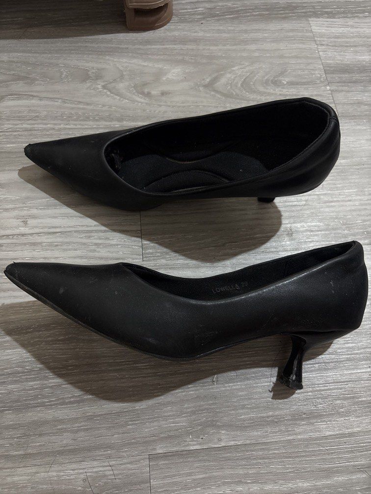 Parisian black heels (Category: Heels) located in Manila. Submitted by aicayukiee (Listing ID 1460568145, Image 2). Description: no box use this for 3 months size: 38-39.