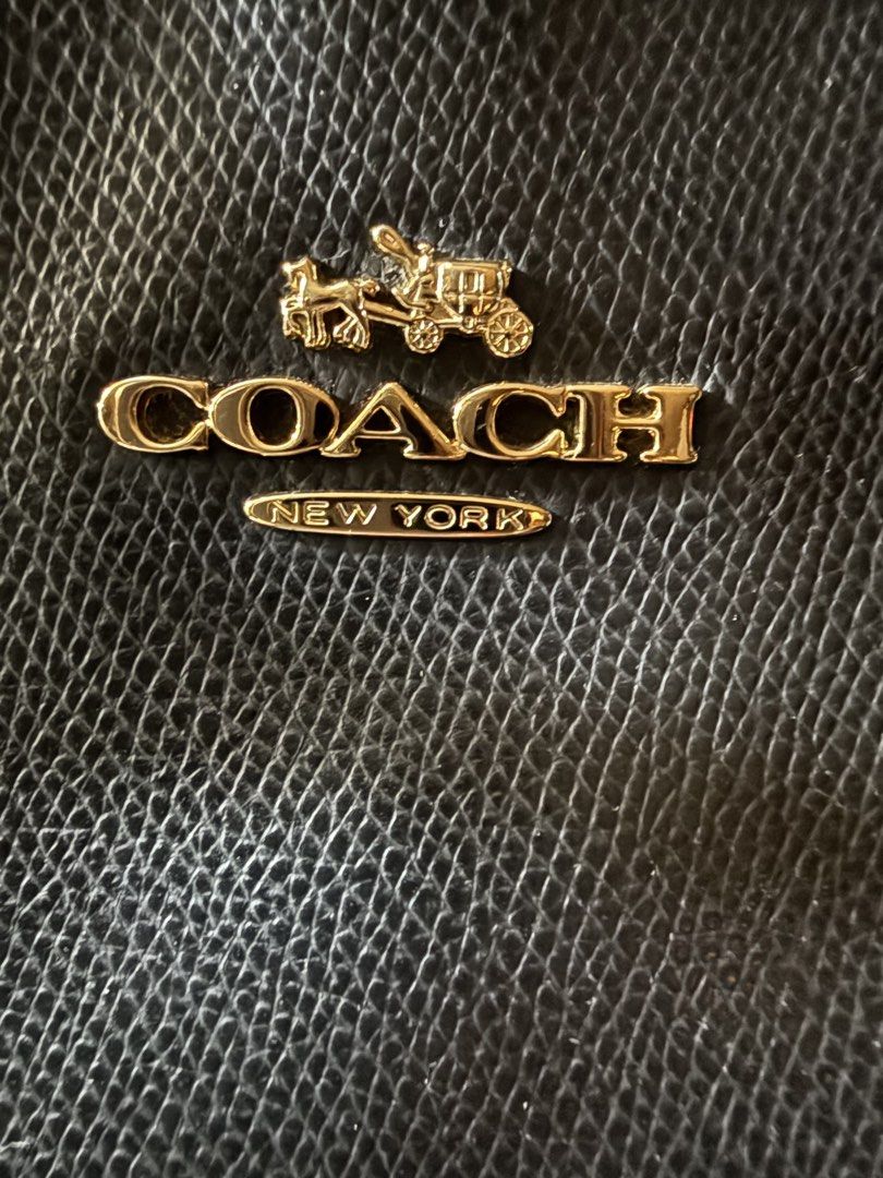 Black leather Coach large Tote-last price (Category: Tote Bags) located in Rizal. Submitted by xsbaggage_ (Listing ID 1460509635, Image 2). Description: - Classic black Coach tote bag, authentic - Pebbled leather exterior - Gold hardware details - Includes Coach hangtag - size: 18.5 x 12 x 7.5 inches - brandnew without tags, just kept.