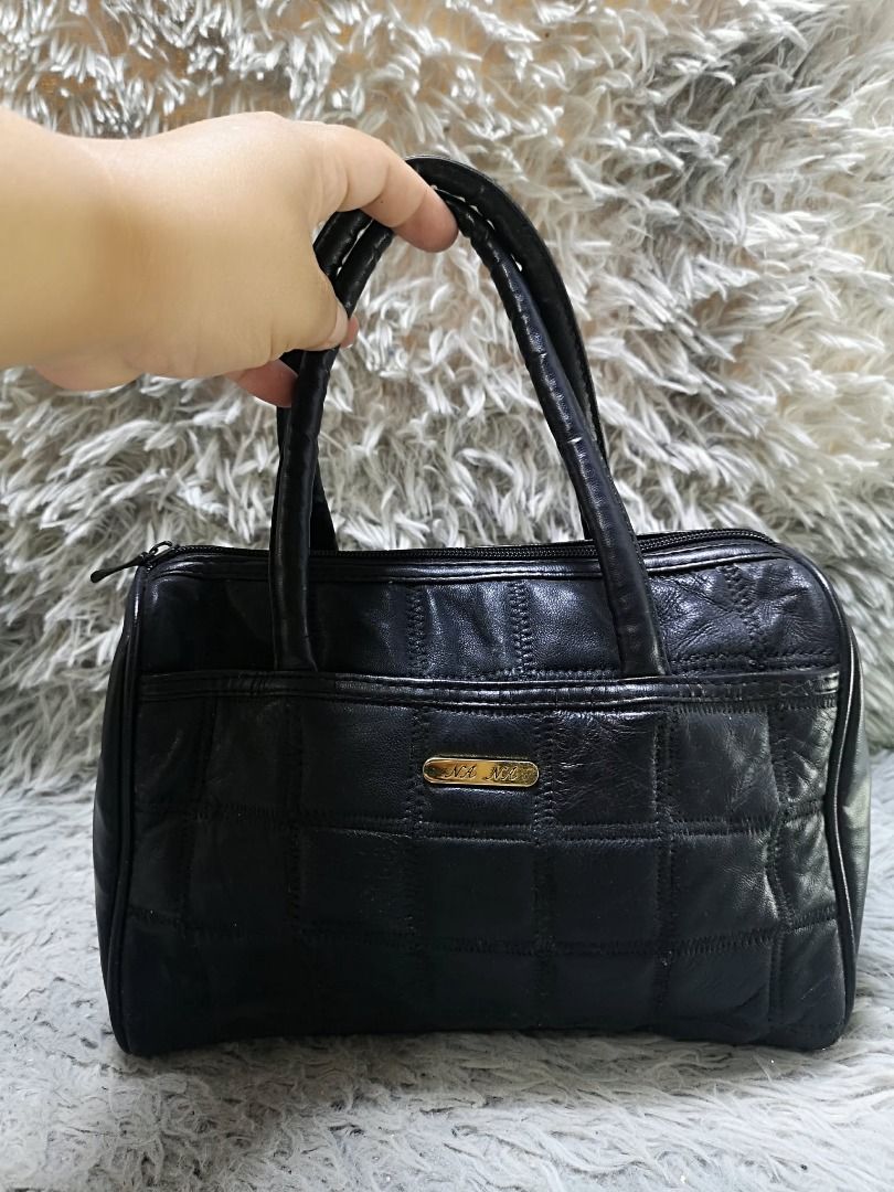 Black leather Rectangular Stitched Patchwork Pattern Hand Bag (Category: Purses & Pouches) located in Santa Cruz. Submitted by jmy_surplus.2 (Listing ID 1460597493, Image 2). Description: Size ; L - 8 W - 10 Color ; Black Type ; Hand bag Brand ; No brand Material ; Leather Style ; Black Leather Hand bag LR 165 JMY 1 Batch #219.