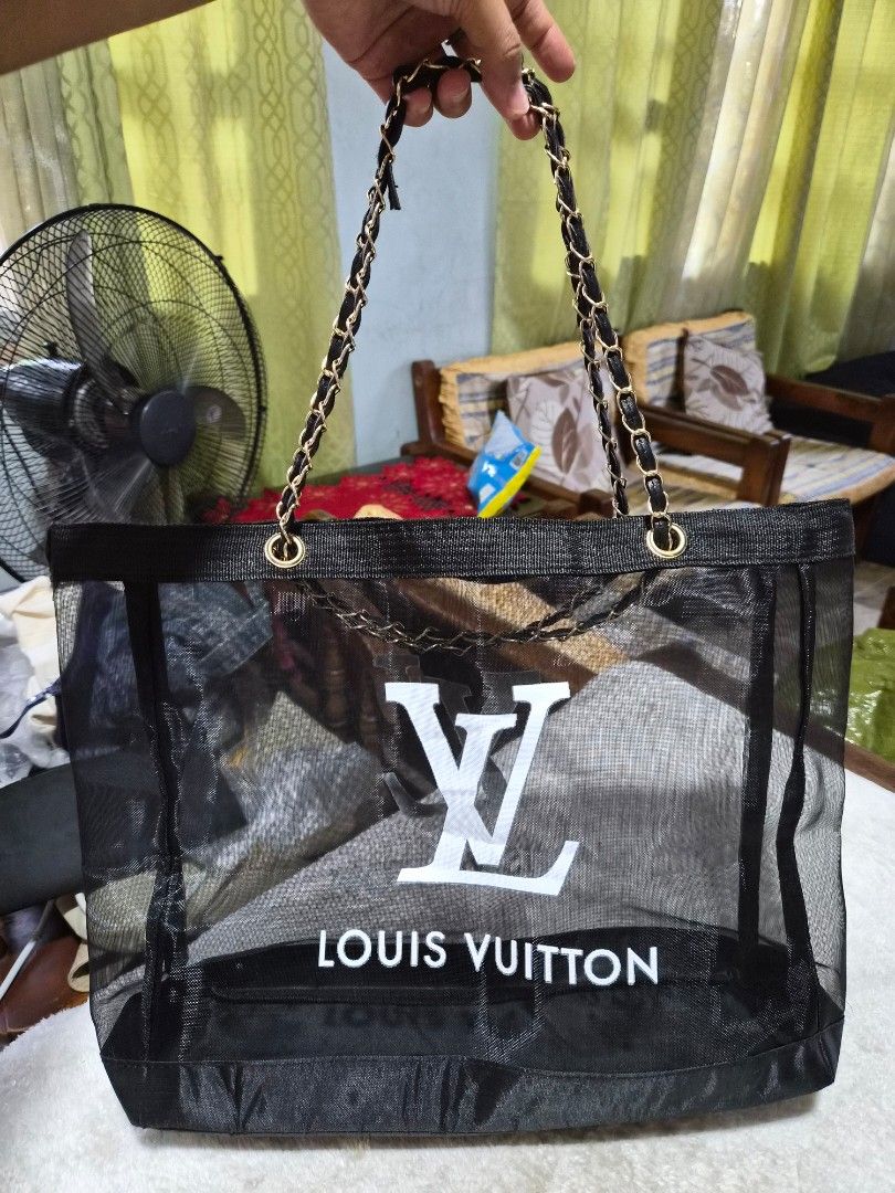 Black Mesh tote bag (Category: Tote Bags) located in Mandaue City. Submitted by chuchi152615 (Listing ID 1460630361, Image 1). Description: .