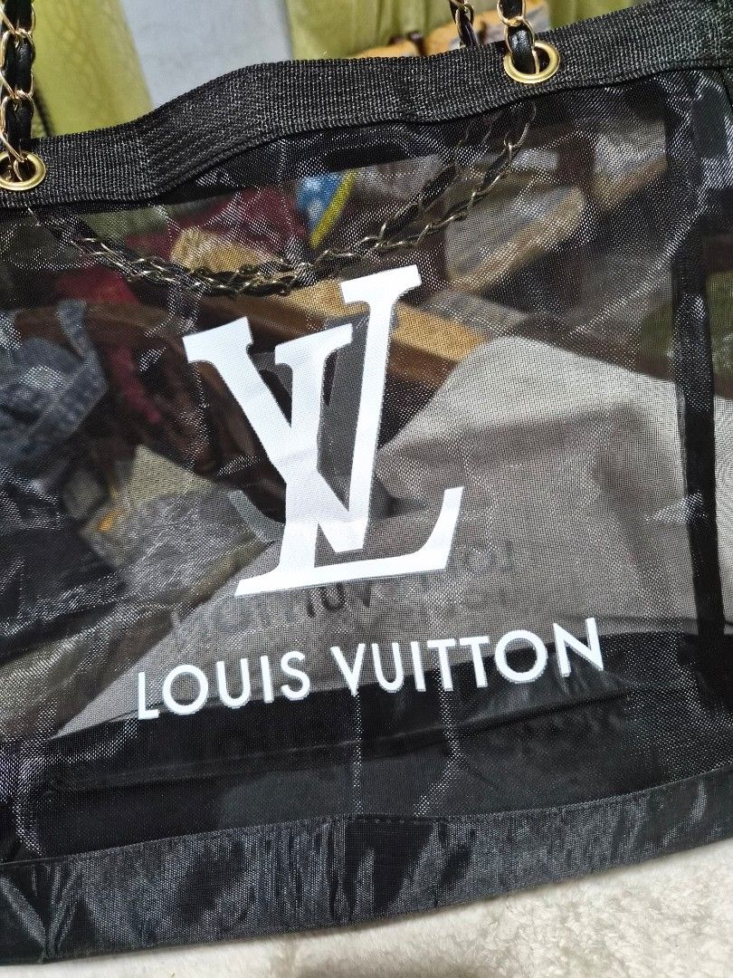 Black Mesh tote bag (Category: Tote Bags) located in Mandaue City. Submitted by chuchi152615 (Listing ID 1460630361, Image 2). Description: .