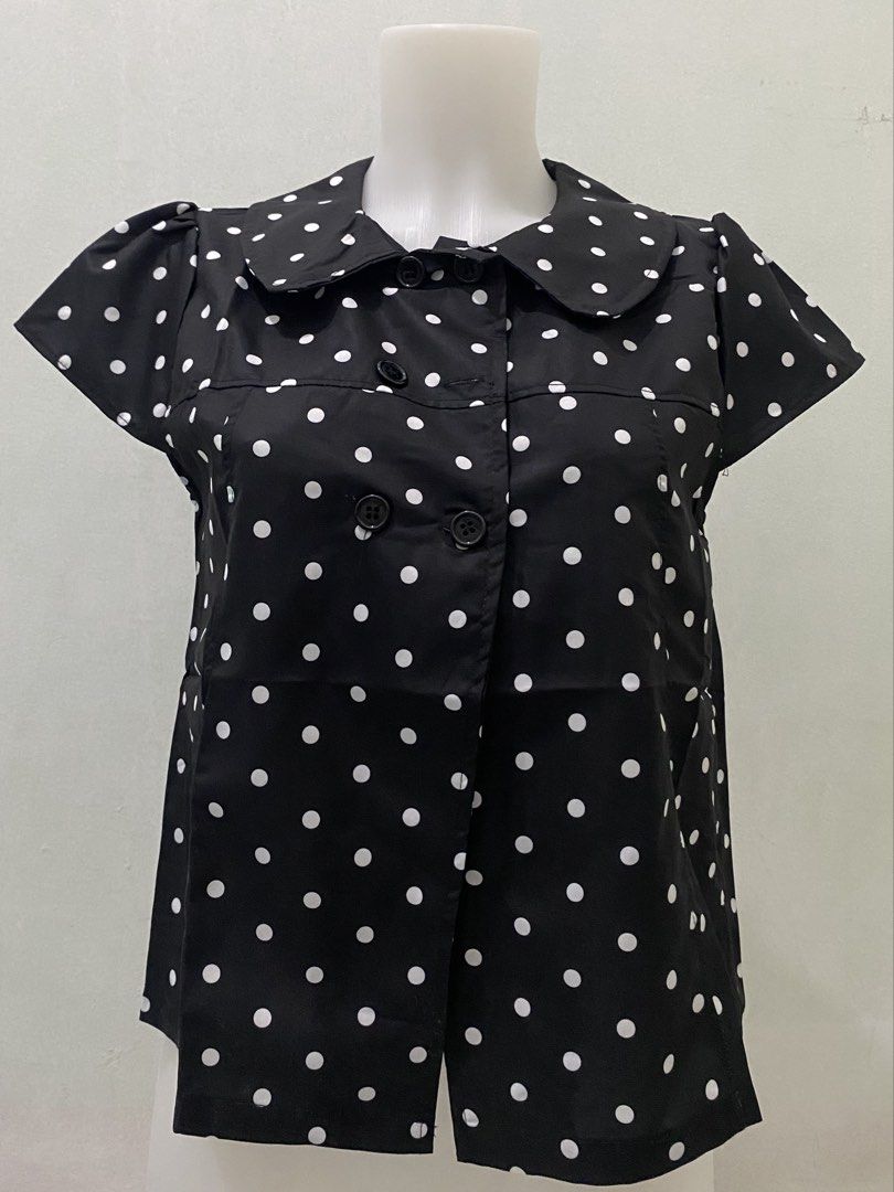 Black Polka Dot Short Sleeve Blouse with Collar (Category: Blouses) located in Bulacan. Submitted by eukaryoticcell22 (Listing ID 1460702434, Image 1). Description: Color: Black Size: Medium Condition: Brand new / never worn RFS: Decluttering / not my style Courier: Lalamove or J&T Payment: MariBank or GCash Note: Shipping fee shouldered by buyer DM me if interested, thanks you!.