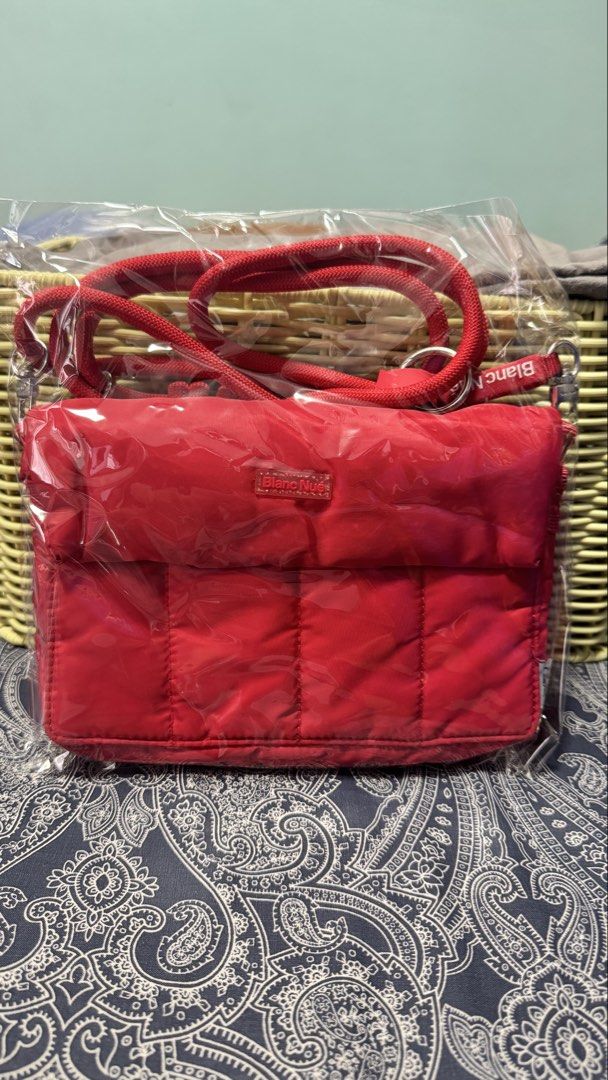 Blanc Nue The Bubble Pouch + Adjustable Cord (Category: Sling Bags) located in Quezon City. Submitted by proudrn (Listing ID 1460579417, Image 1). Description: Like new No issue/flaw No phone hook included.