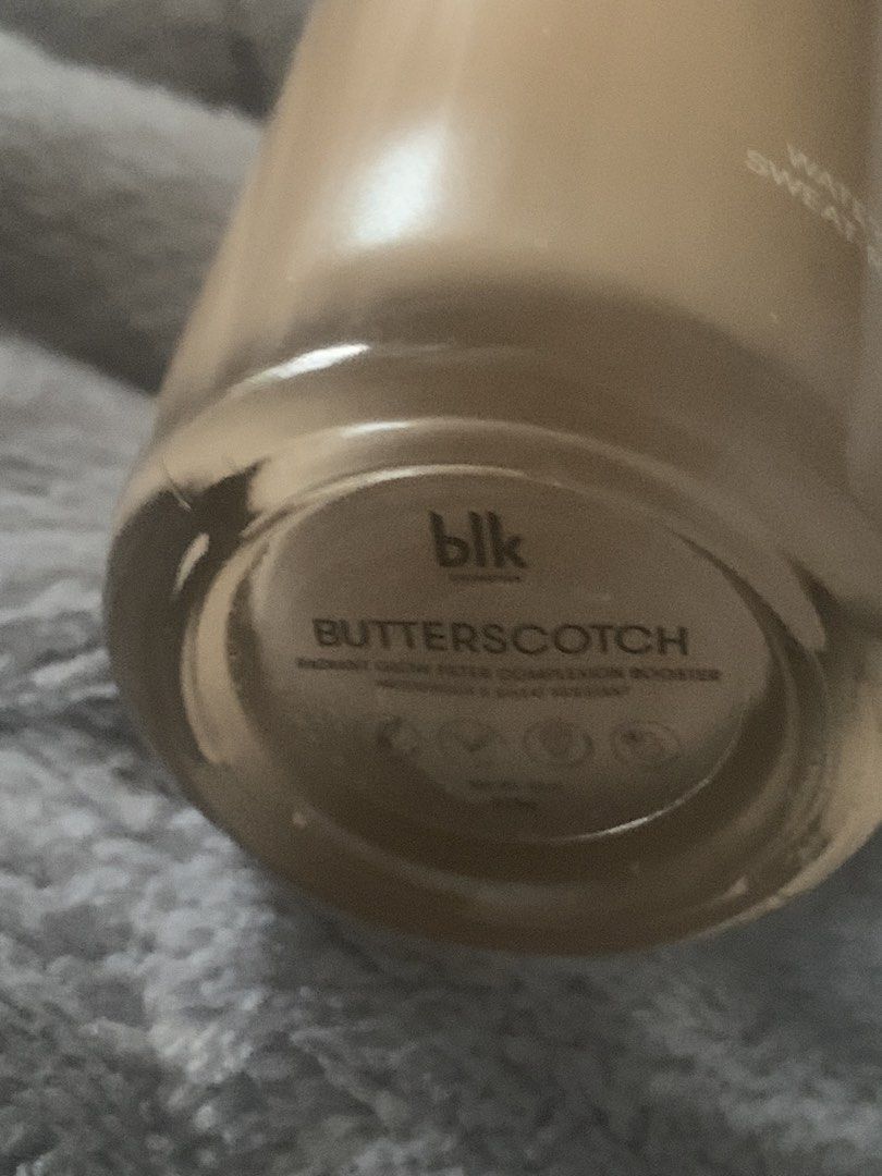 blk cosmetics Radiant Glow Filter - Butterscotch (Category: Makeup) located in Apalit. Submitted by randomsellshop (Listing ID 1460620802, Image 3). Description: - blk cosmetics Radiant Glow Filter - Shade: Butterscotch - Waterproof and sweat-resistant formula - Achieve a natural, dewy complexion - Boosts your skin's radiance - Bottle is full and unused.