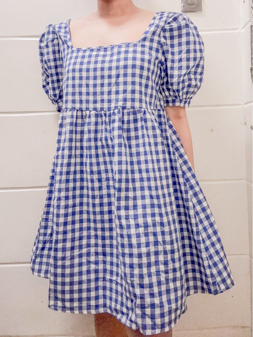Blue Gingham Square Neck Puff Sleeve Mini Dress (Category: Dresses) located in Manila. Submitted by jemmmandes (Listing ID 1460566369, Image 3). Description: - Adorable blue and white gingham mini dress - Fits Med - model size: small body frame.