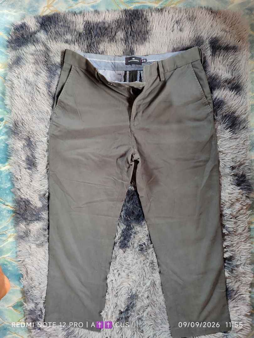 Blue Harbor (Category: Chinos) located in Mangaldan. Submitted by lostthread (Listing ID 1460557655, Image 1). Description: Blue Harbor Chinos by MS- 34 Color Rate: 9.4/10 ( Color may vary due to light conditions) Issues: None DM nalang sa dime info Location: Mangaldan Pangasinan.