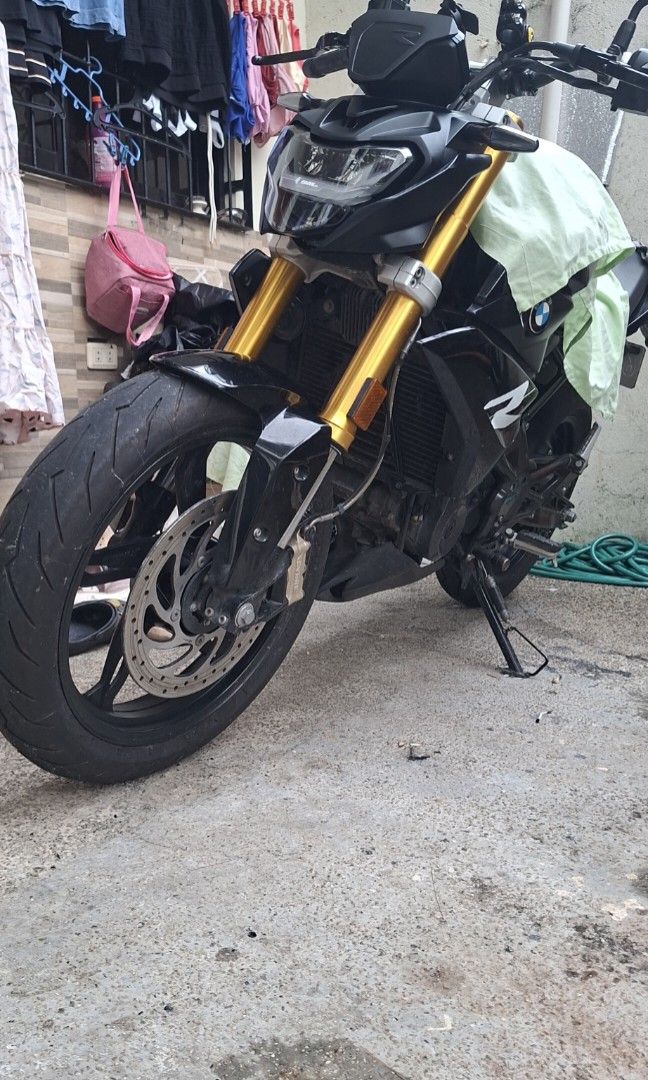 BMW (Category: Motorbikes for Sale) located in Caloocan City. Submitted by calmfalcon.73352f (Listing ID 1460508209, Image 1). Description: 3 keys tire Perili Diablo Rosso 3 85% back and front Complete Documents HPG verified 15k++ odo Orig OR/CR My daily bike Good running condition New change oil New Air filter Minor issue: minor scratches Detailed Specifications: Make: BMW Model: G 310 R Engine: Type: Backward-tilted, liquid-cooled, single-cylin
