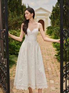 (Category: ) located in . Submitted by mostlybrandnewclothes (Listing ID 1460535107, Image 1). Description: .