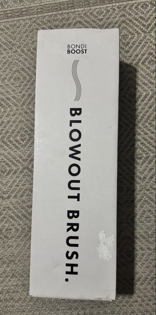 Bondi Boost BLOWOUT BRUSH (Category: Hair) located in Guagua. Submitted by m.grace.p.j (Listing ID 1460686721, Image 2). Description: Bondi Boost BLOWOUT BRUSH.