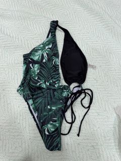 (Category: ) located in . Submitted by jgbeautique (Listing ID 1460639081, Image 1). Description: .