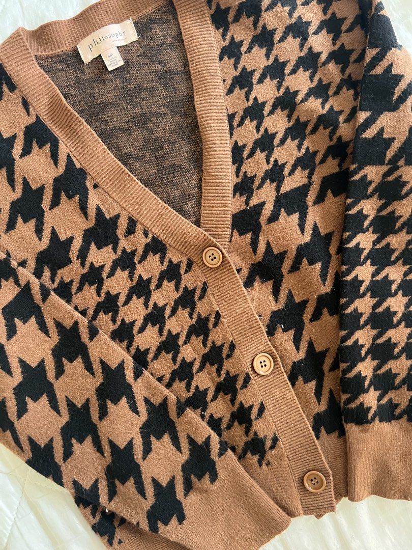 Brown and Black Philosophy Cardigan (Category: Coats, Jackets and Outerwear) located in Taguig. Submitted by gingerderp (Listing ID 1460569418, Image 3). Description: Comfiest material and can be used with so many pieces! Great for fall and has unique design and pattern :) .