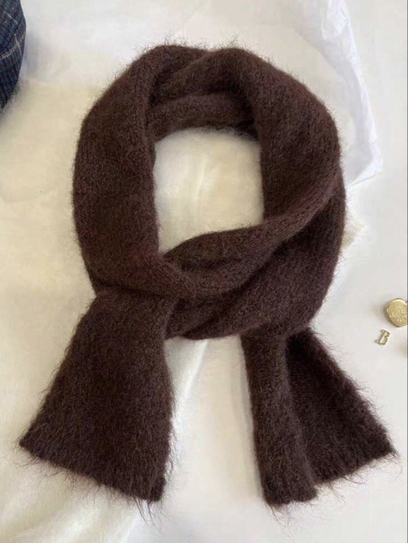 Brown Thin Scarf (Category: Scarves) located in Mandaluyong City. Submitted by ysa_03 (Listing ID 1460595067, Image 2). Description: .