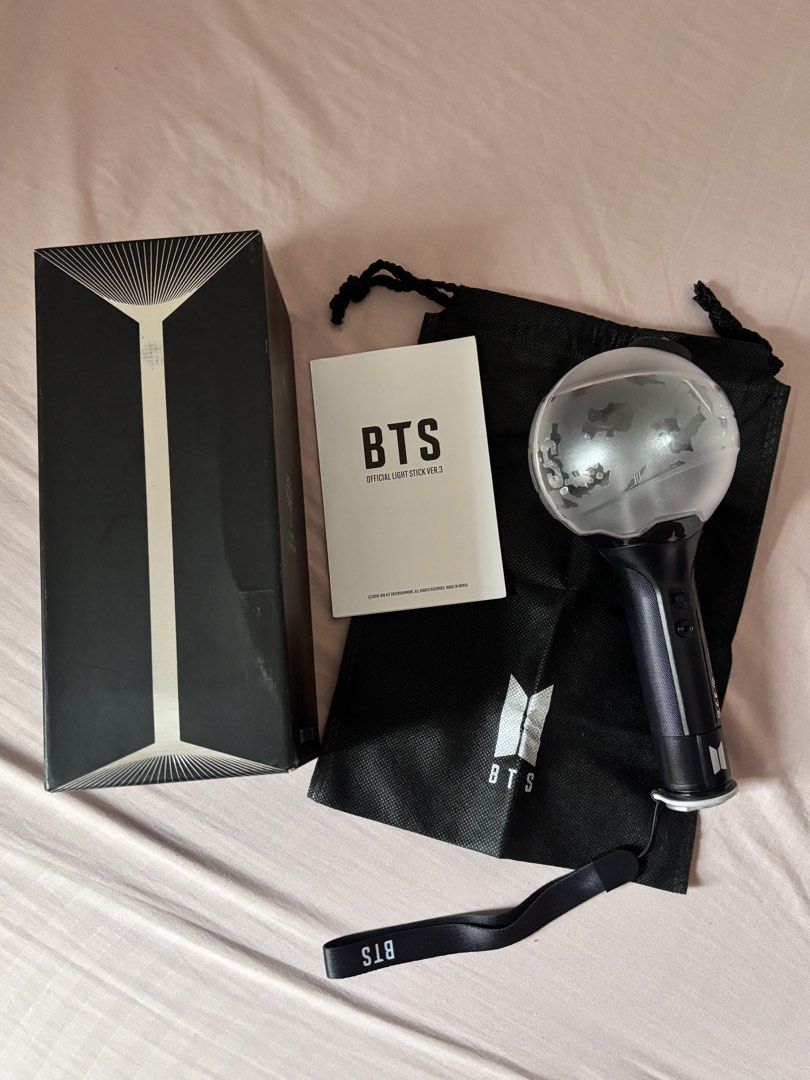 bts army bomb version 3 (Category: K-Wave Merchandise) located in San Fernando. Submitted by kylalooosells (Listing ID 1460563219, Image 1). Description: — BTS army bomb version 3 mop: gcash/bank transfer mod: j&t/lbc (whichever the buyer prefers; fee is shouldered by buyer) rfs : need funds + not being used condition: - 100% original ! - never used outdoors - army bomb itself is good as new. all buttons are functioning as well as bluetooth - no 