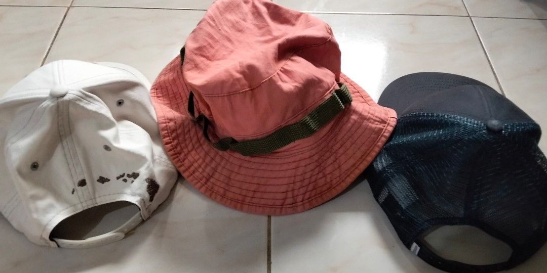 Bucket hat, snap back cap (Category: Caps & Hats) located in Angeles City. Submitted by johnvincelim80 (Listing ID 1460680731, Image 2). Description: 200p for 2 *penshoppe SOLD* decluttering 1size fits all meet up or pick up along angeles area respect my ad thank you.