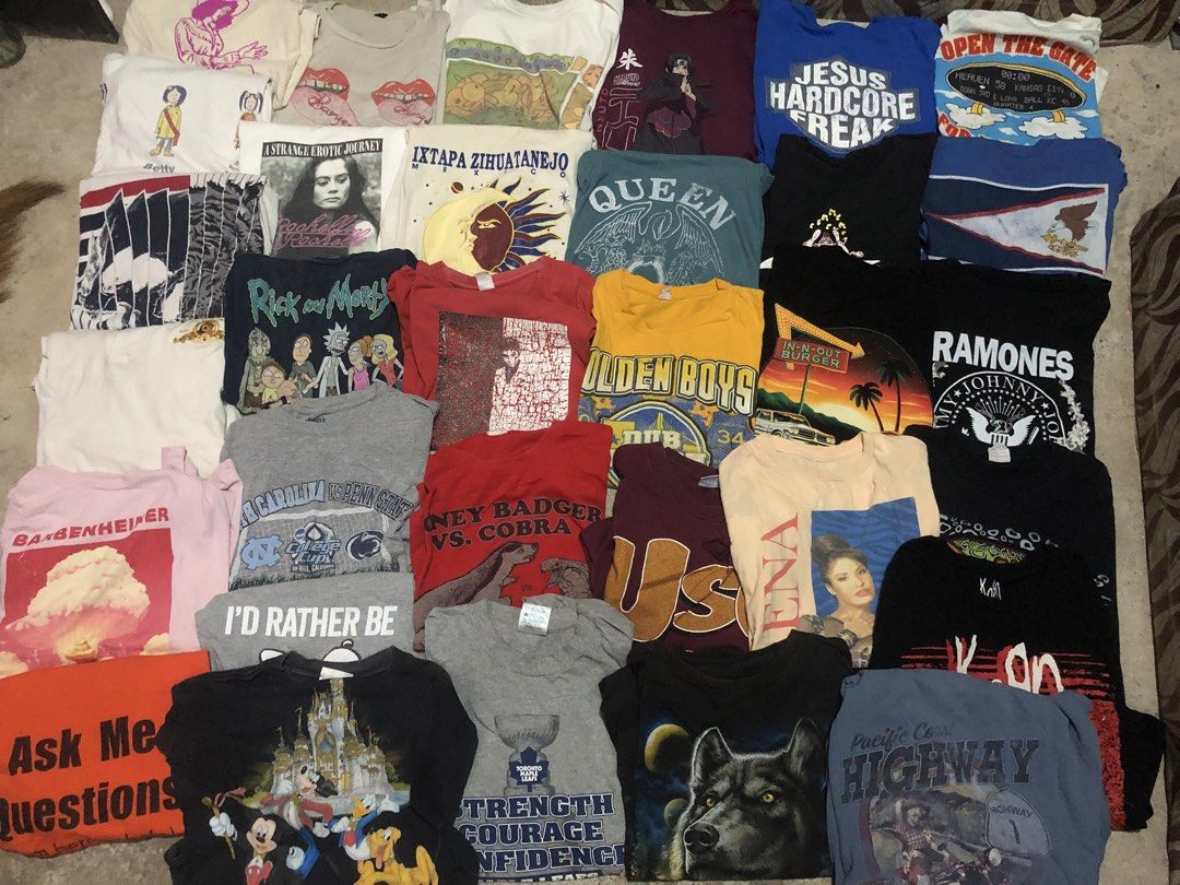Bundle Graphic T-shirts 50pcs 90’s 2000’s (Category: Tshirts & Polo Shirts ) located in San Jose. Submitted by mightycloud-7dc0 (Listing ID 1460650011, Image 1). Description: - Bundle of graphic tees featuring anime, band, and pop culture designs. - Some shirts include text graphics. - Available in various sizes and colors. - Perfect for casual everyday wear. - Please check the photos to see individual designs..