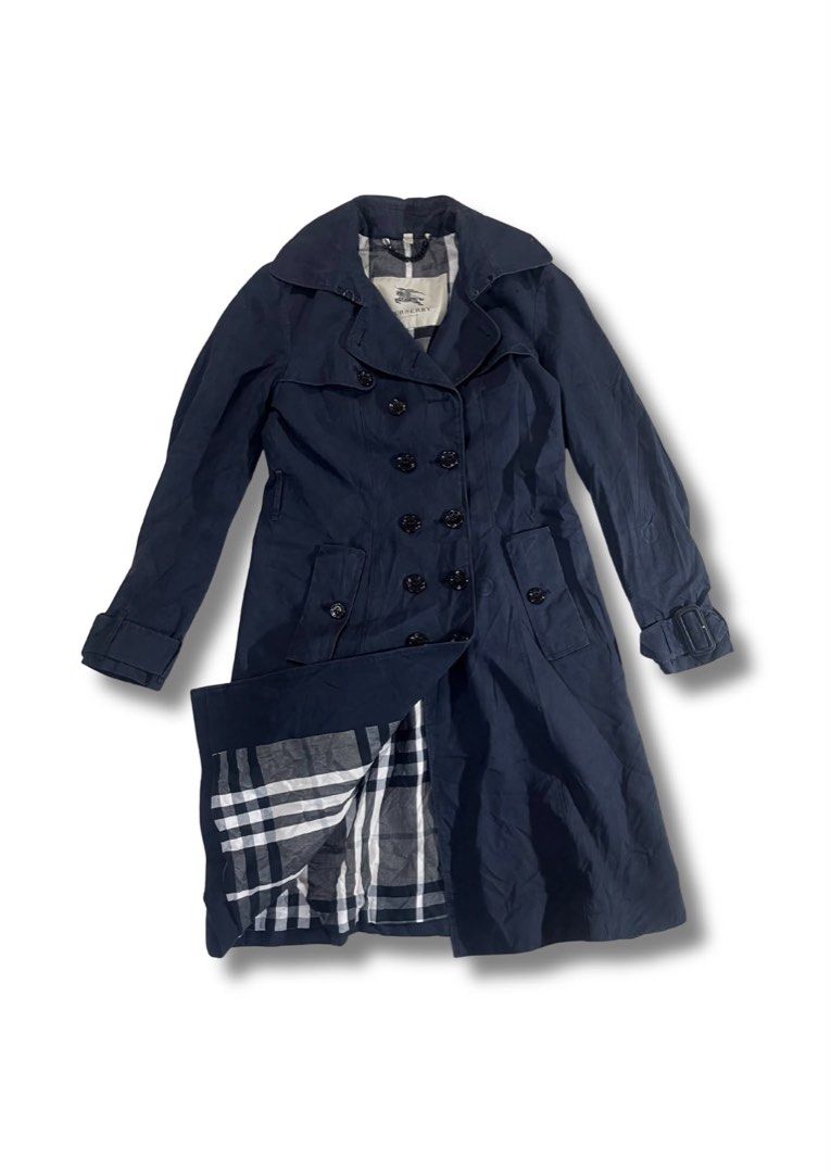Burberry (Category: Coats, Jackets and Outerwear) located in General Santos City (Dadiangas). Submitted by itzzur.rapi (Listing ID 1460515247, Image 1). Description: BURBERRY TRENCH COAT.