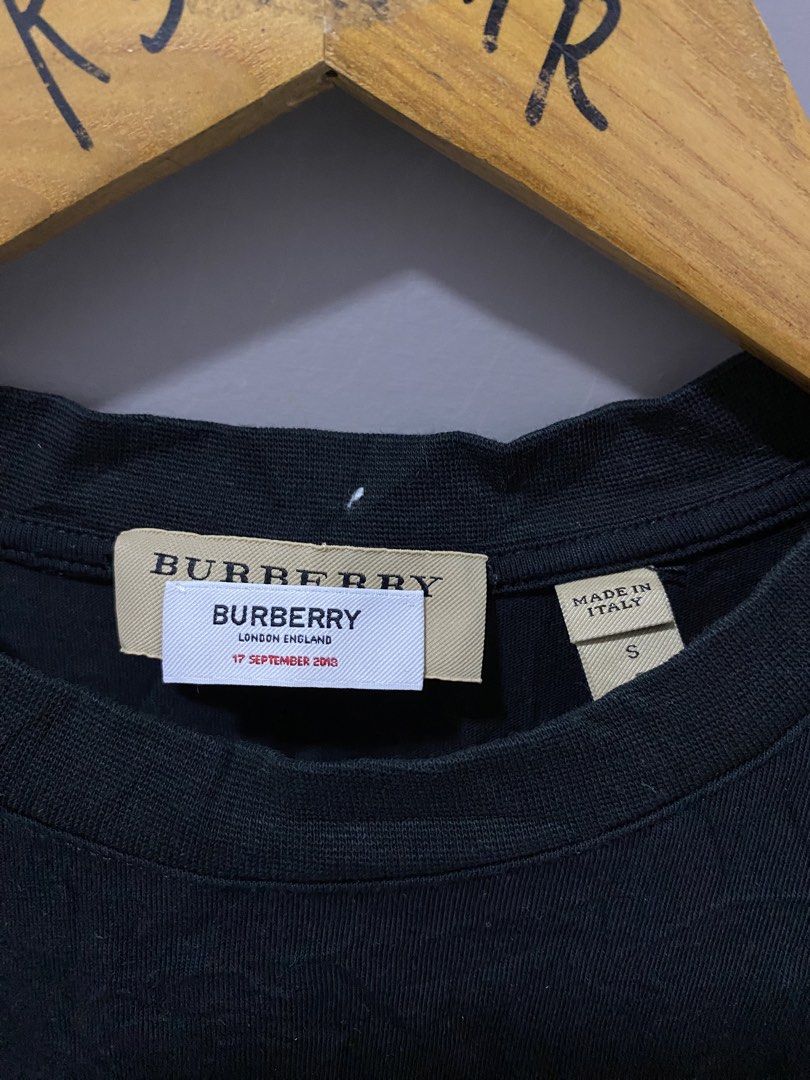 Burberry Black T-shirt with TB Monogram (Category: Tshirts & Polo Shirts ) located in Manila. Submitted by castromerb32733 (Listing ID 1460665932, Image 2). Description: Burberry 19x26 Good condi need wash.