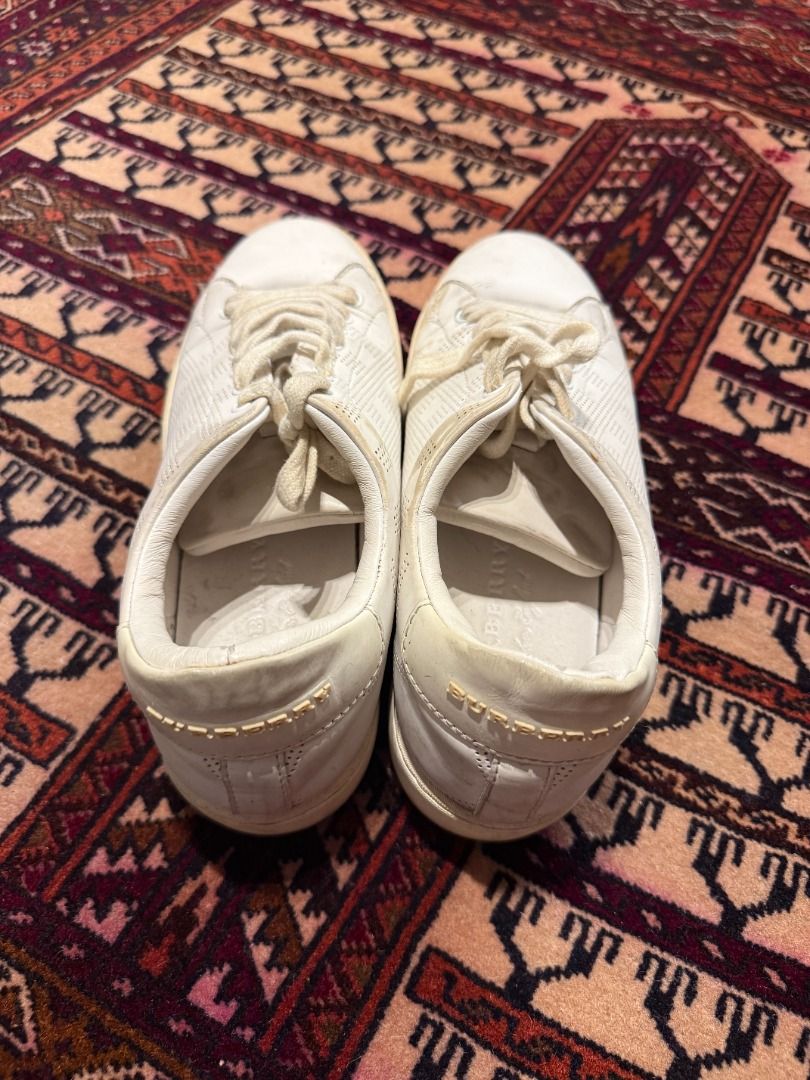 Burberry Westford Leather White Calfskin Sneakers (Category: Sneakers & Footwear) located in Makati City. Submitted by fpled (Listing ID 1460678447, Image 2). Description: ✨ AUTHENTIC BURBERRY WESTFORD WHITE CALFSKIN SNEAKERS ✨ • Size US 7 / EU 37.5–38 • 100% Italian Leather • Bought in Netherlands Burberry low-top sneakers in soft, premium white Italian calfskin! Features the iconic Burberry check pattern subtly perforated into the side leather,